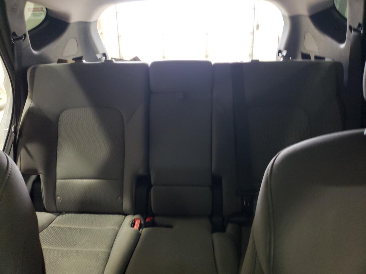 2018 Hyundai Santa Fe - Image 10