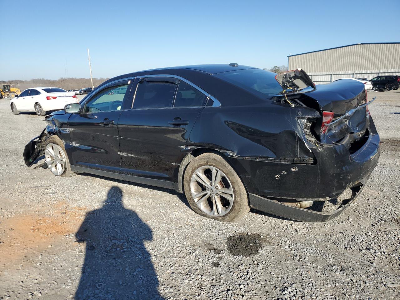2015 Ford Taurus - Image 2