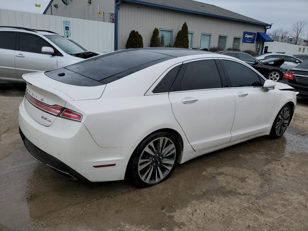 2017 Lincoln MKZ - Image 3