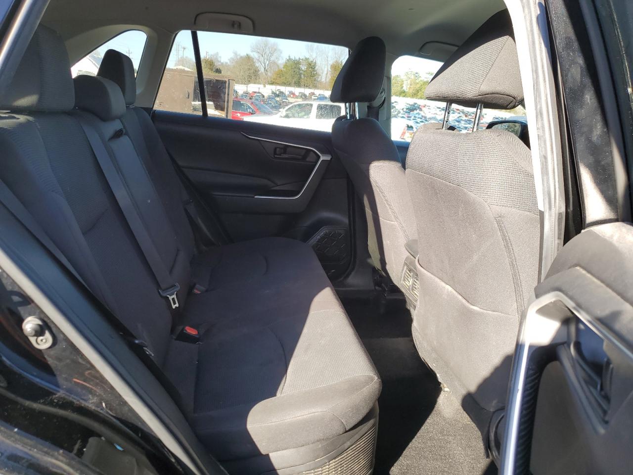 2022 Toyota RAV 4 - Image 11