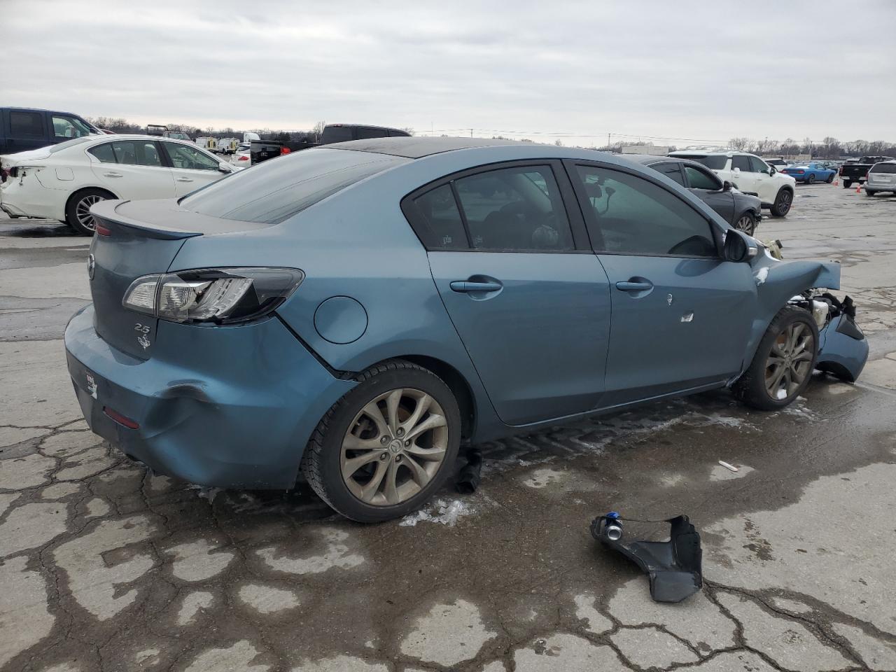 2010 Mazda 3 - Image 3