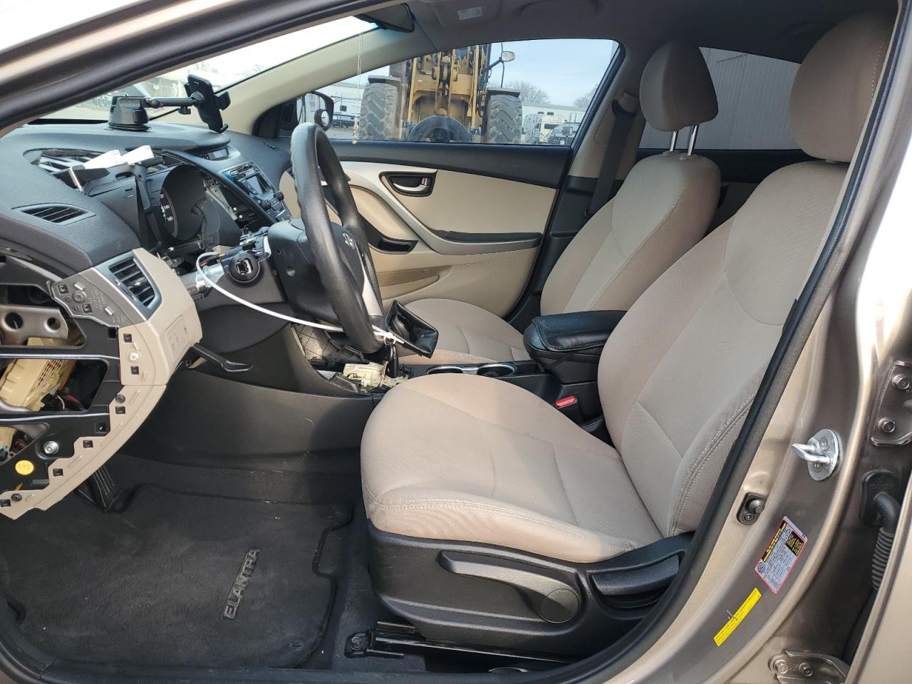 2016 Hyundai Elantra - Image 7