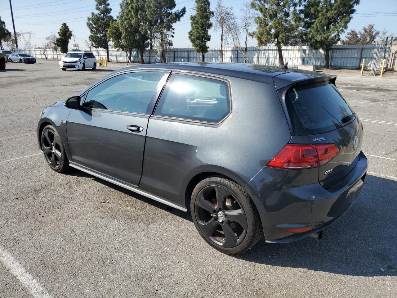 2015 Volkswagen GTI - Image 2