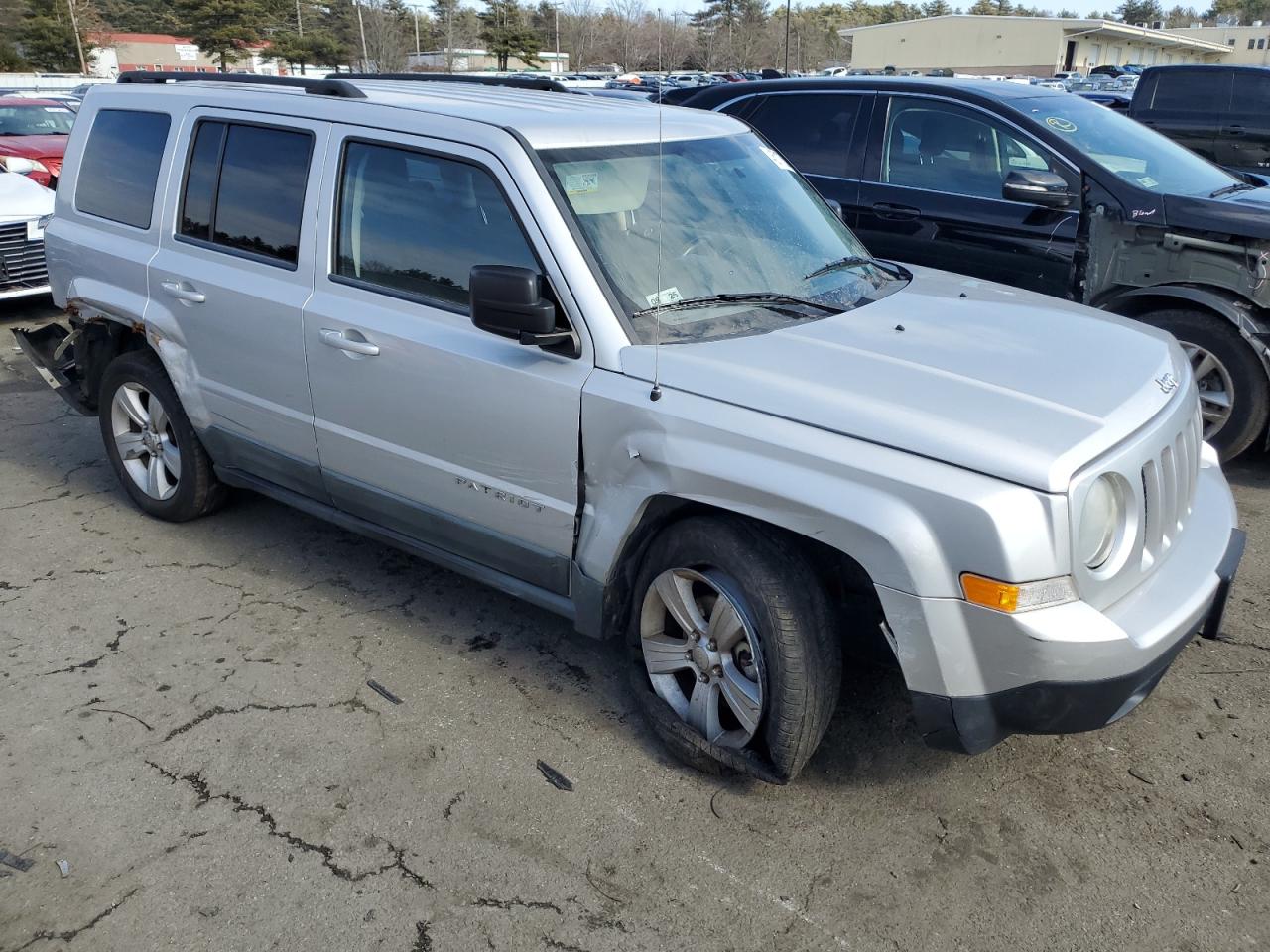 2011 Jeep Liberty (Patriot) - Image 4