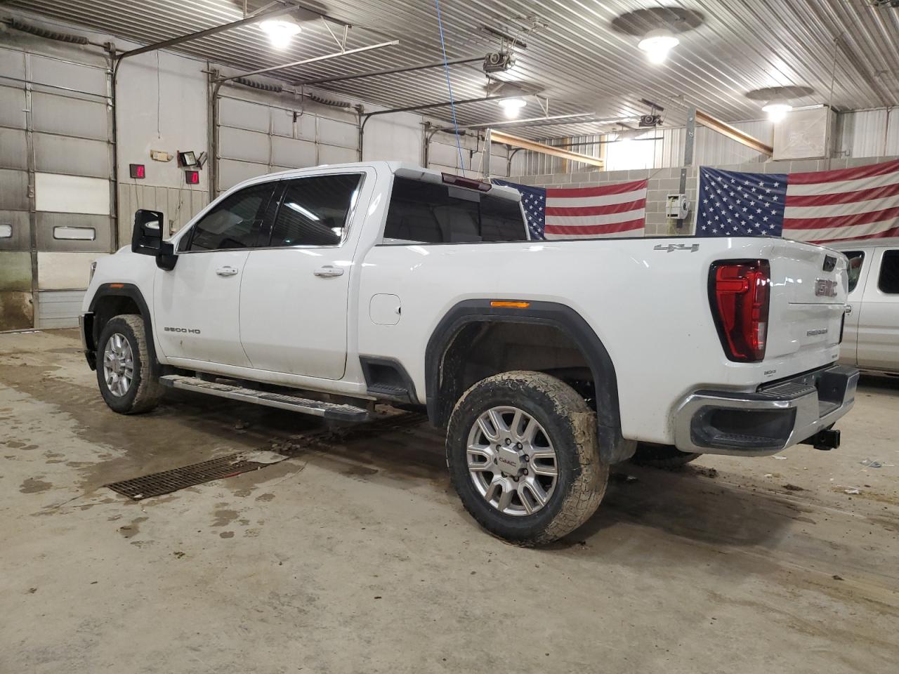 2022 GMC Sierra - Image 2