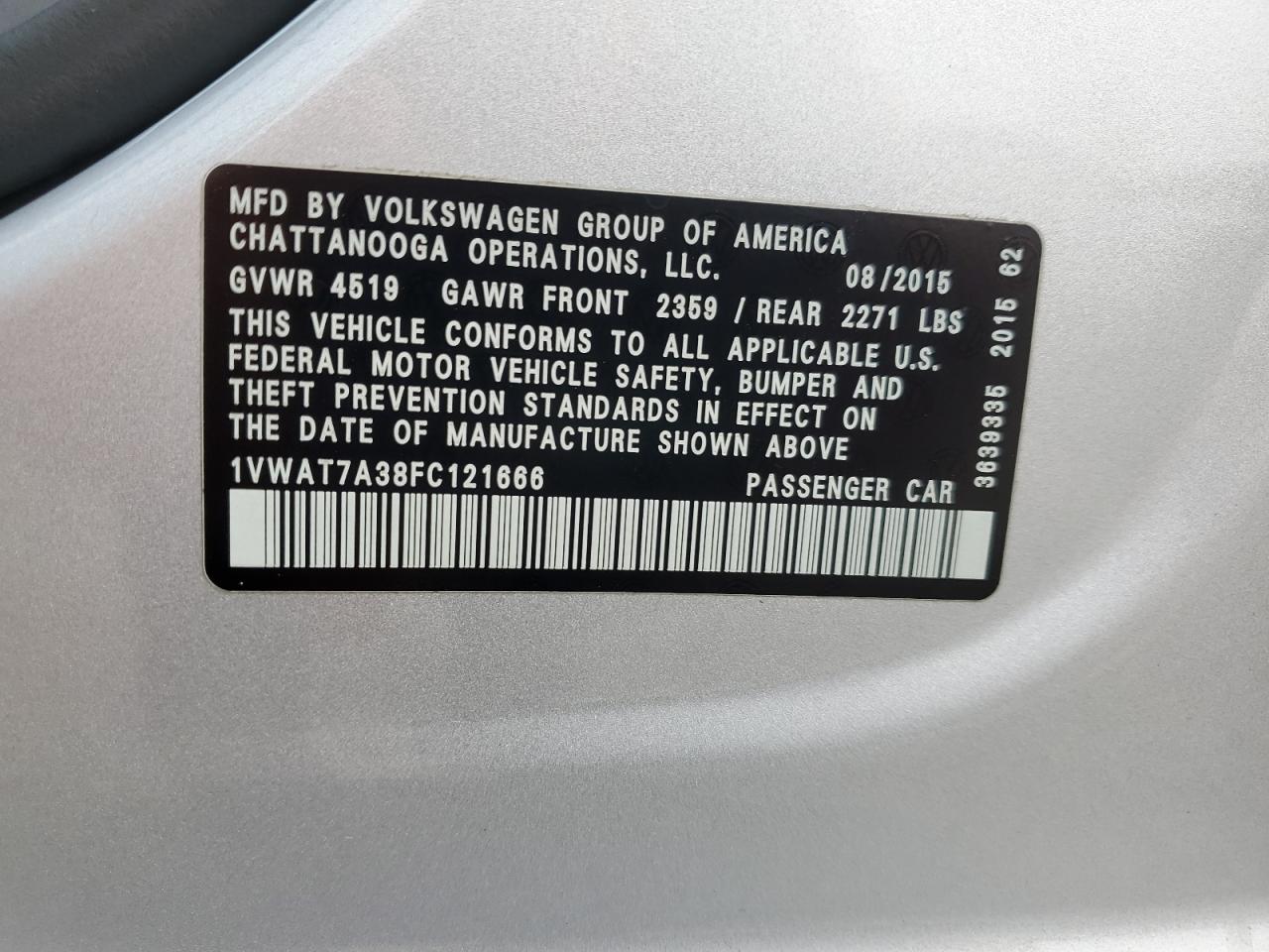 2015 Volkswagen Passat - Image 13