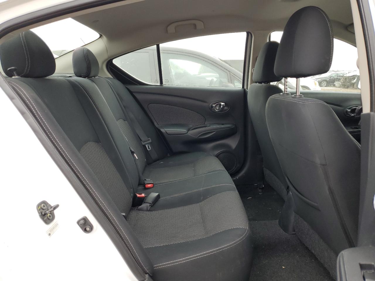 2015 Nissan Versa - Image 10