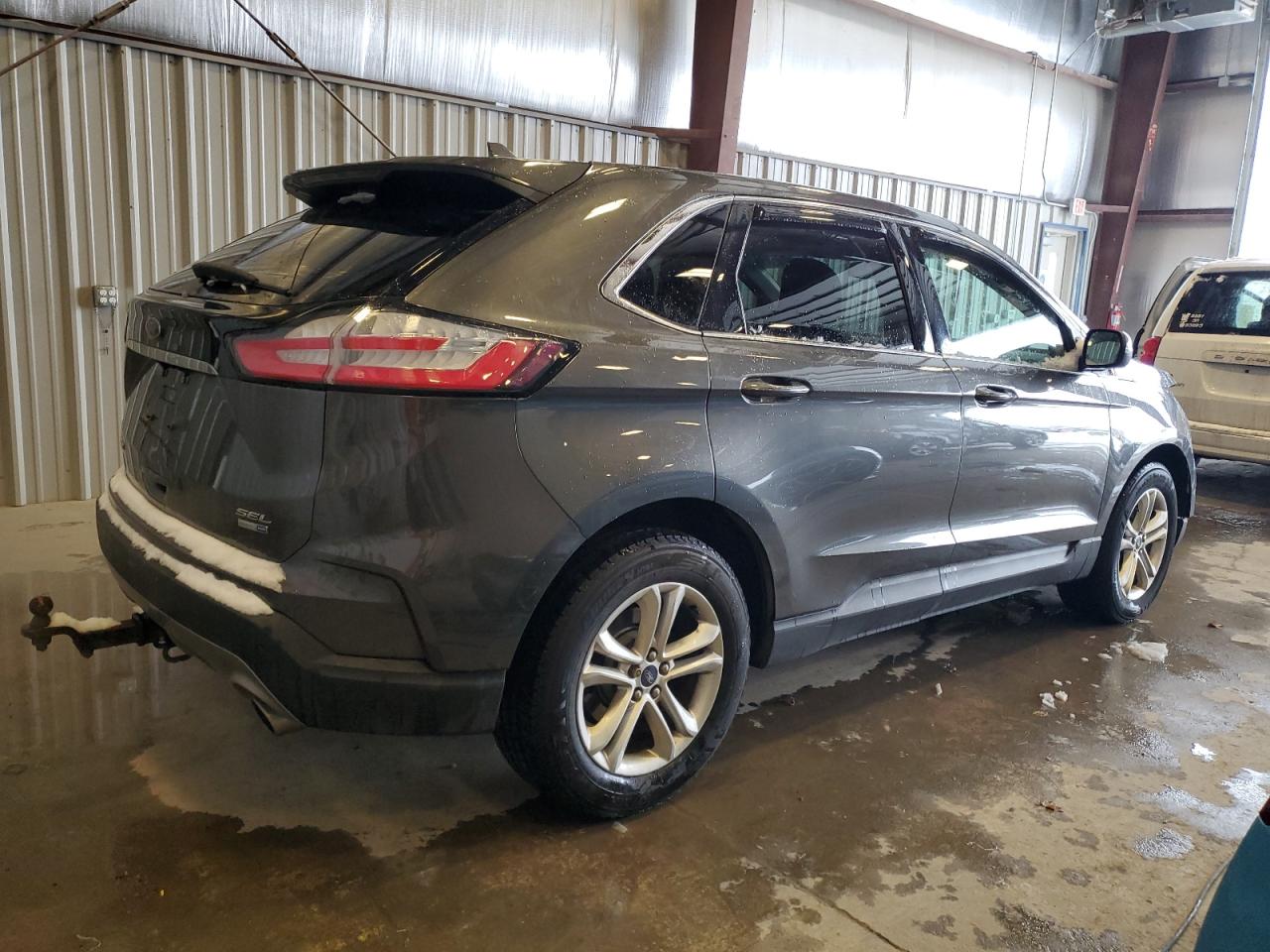 2019 Ford Edge - Image 3