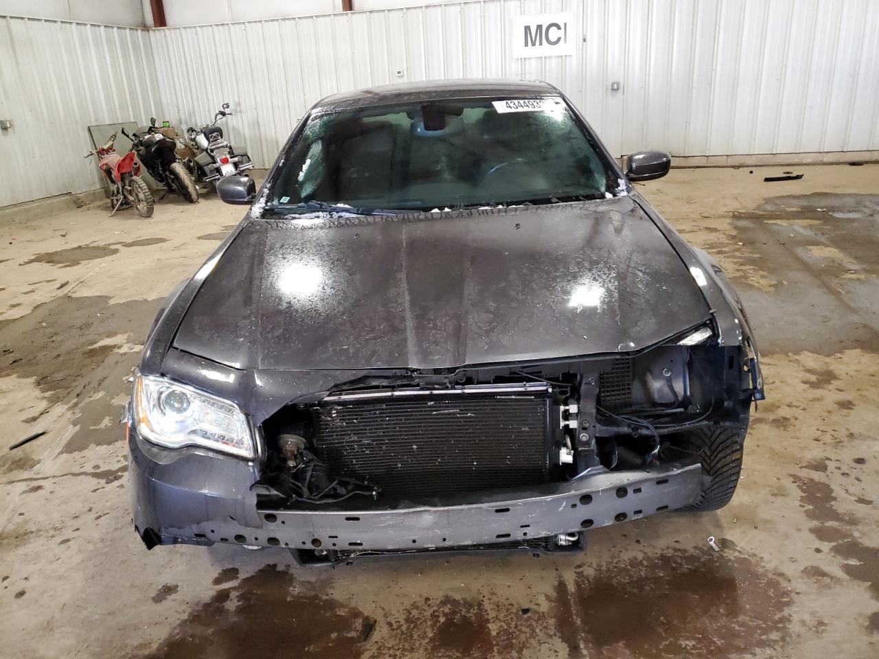 2014 Chrysler 300 - Image 5