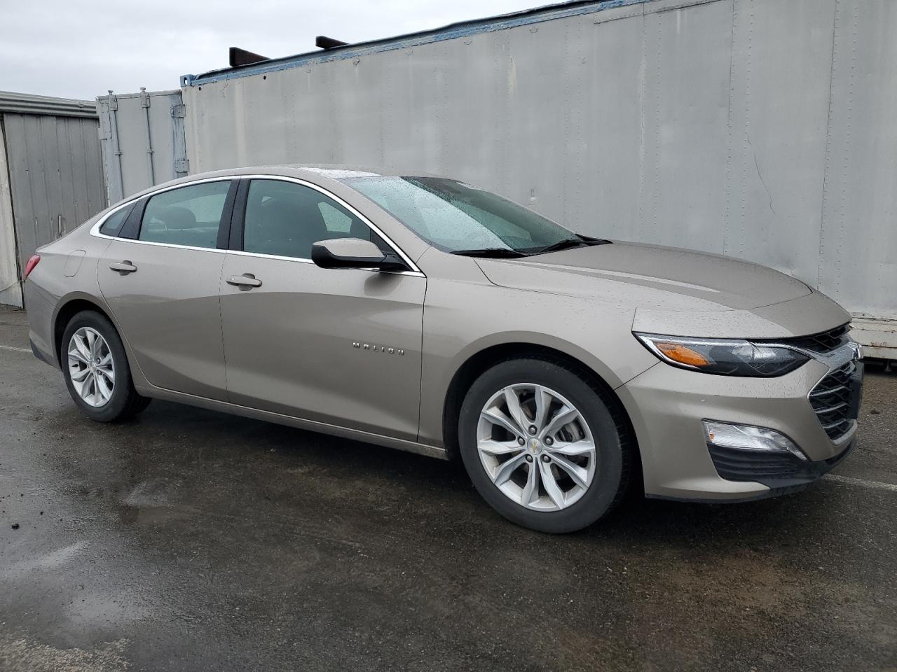 2023 Chevrolet Malibu - Image 4