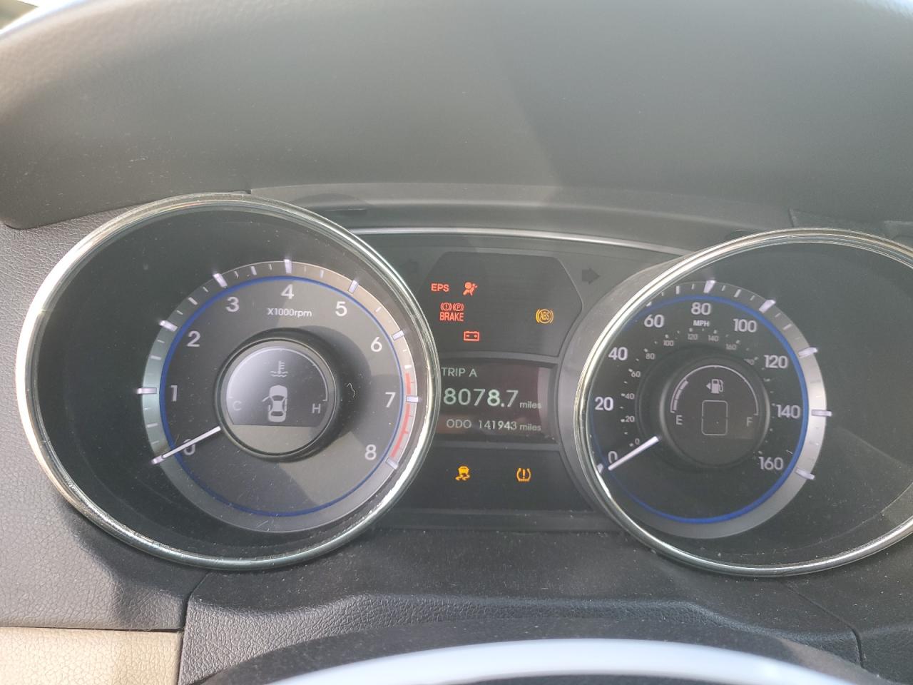 2012 Hyundai Sonata - Image 9