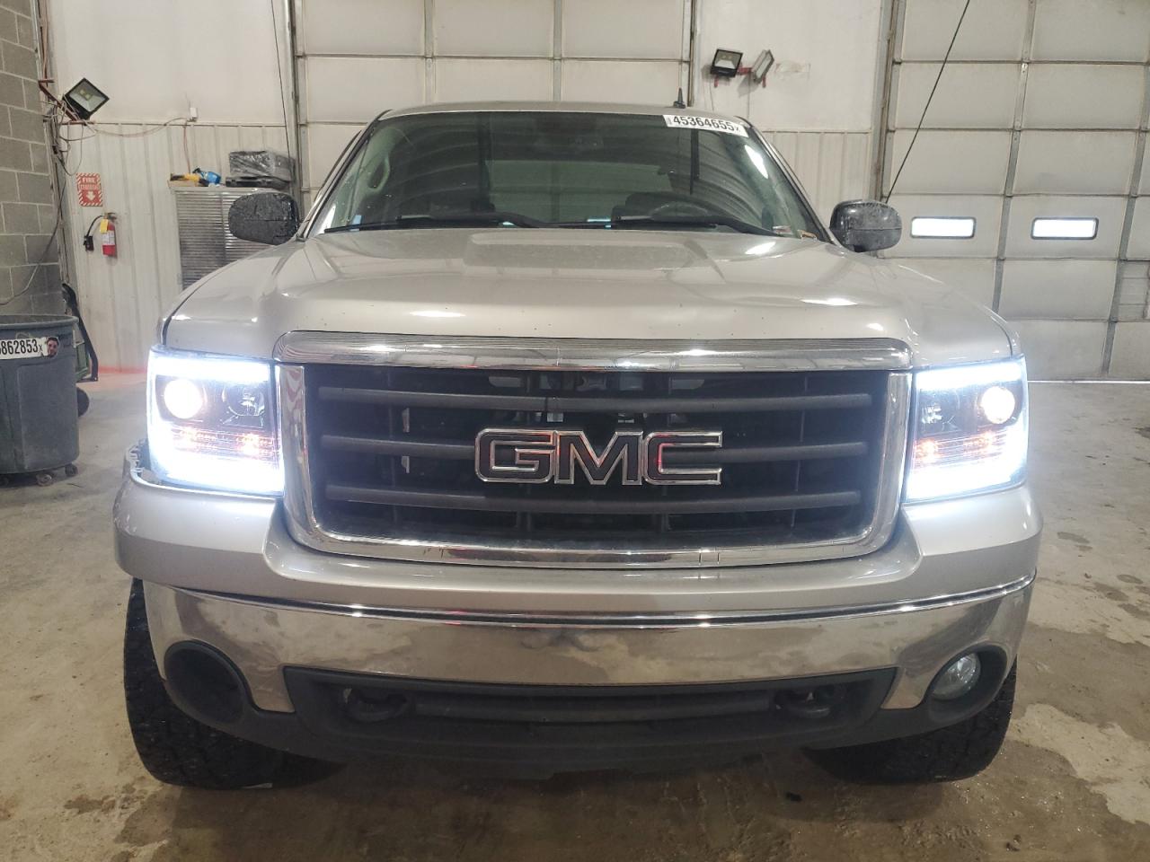 2008 GMC Sierra - Image 5