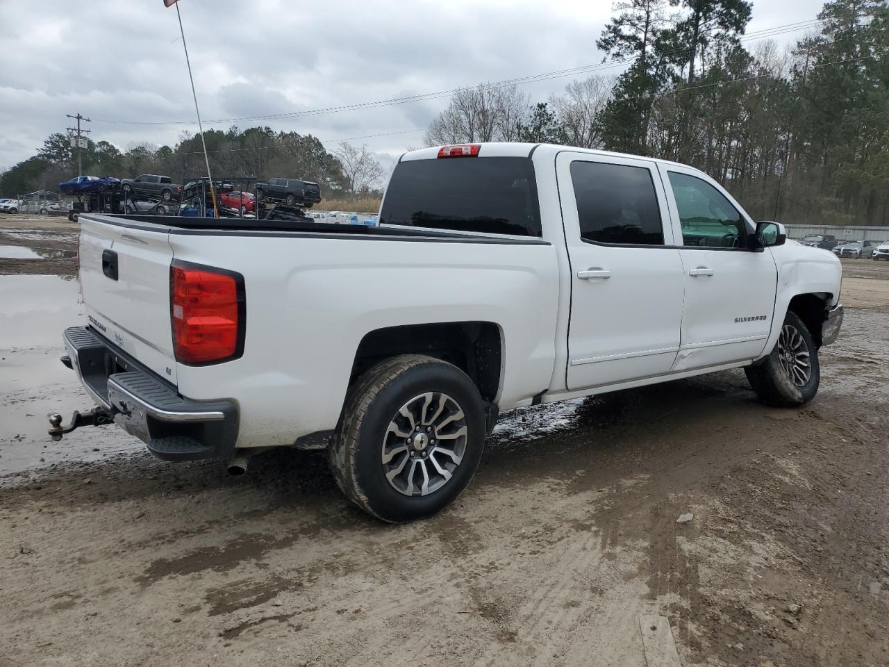 2016 Chevrolet Silverado - Image 3