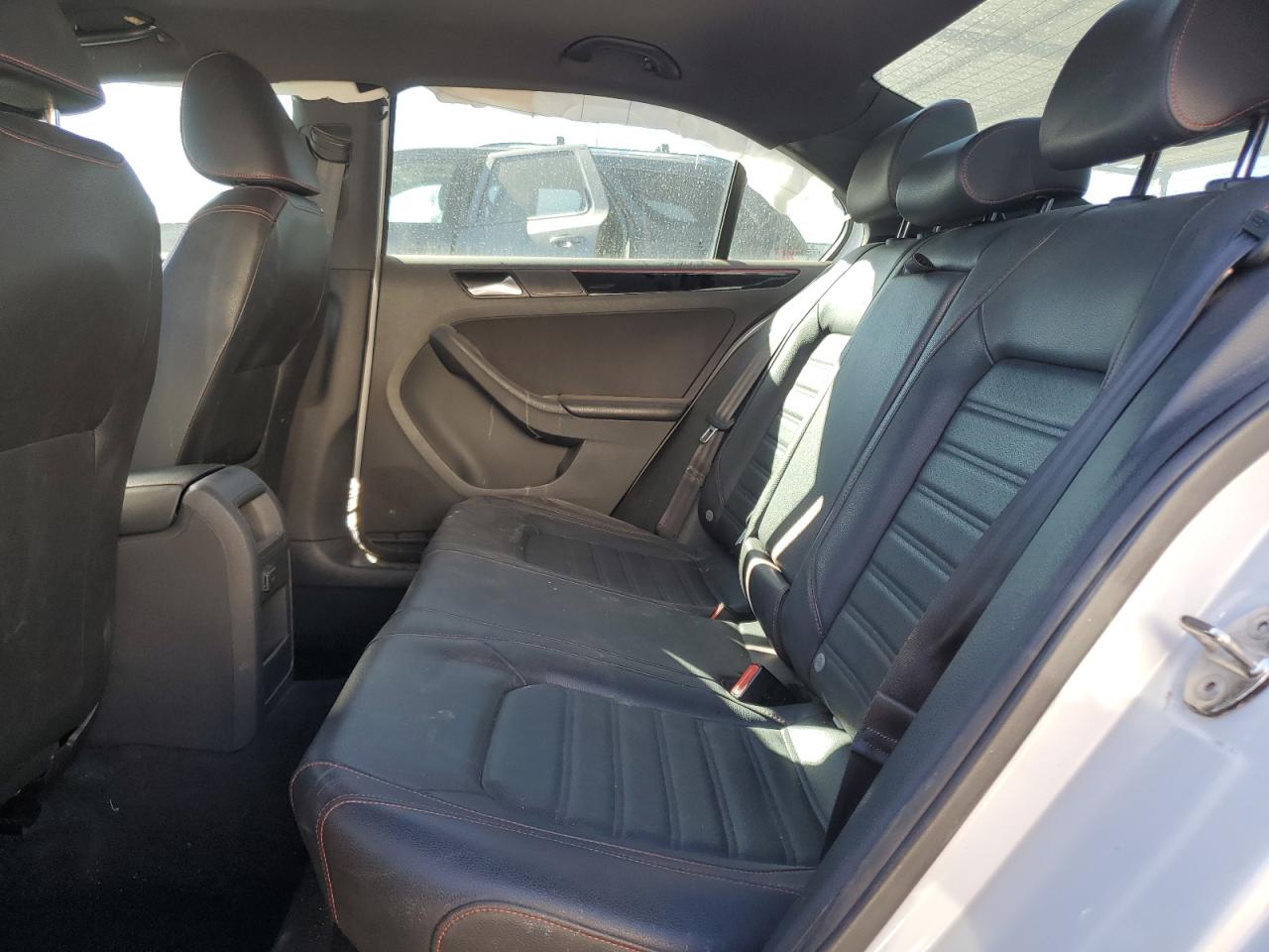 2017 Volkswagen Jetta - Image 10
