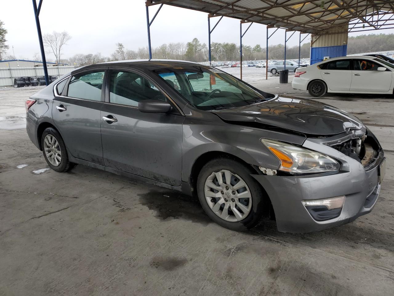 2015 Nissan Altima - Image 4