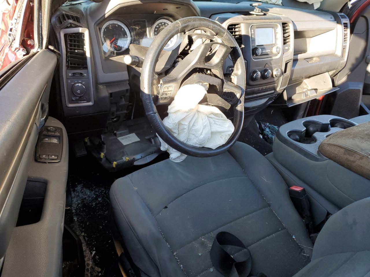 2014 RAM 1500 - Image 8