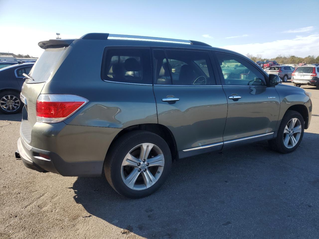 2013 Toyota Highlander - Image 3