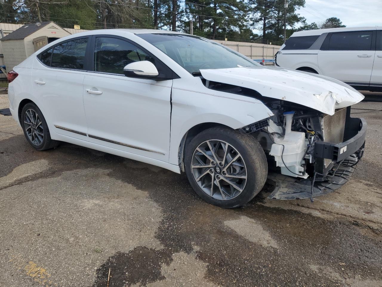 2020 Hyundai Elantra - Image 4