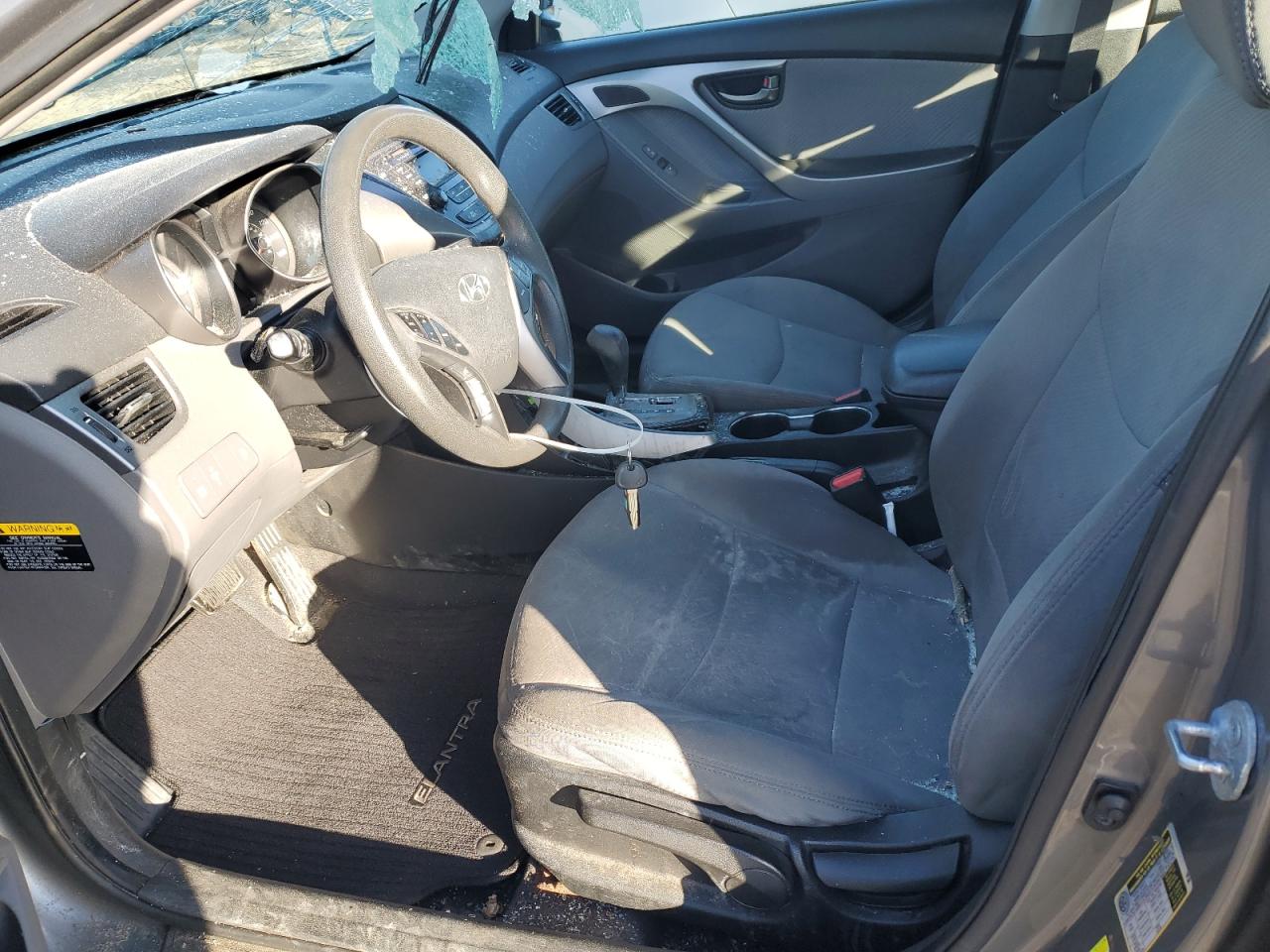 2013 Hyundai Elantra - Image 7