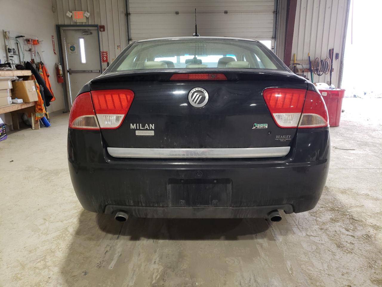 2010 Mercury Milan - Image 6