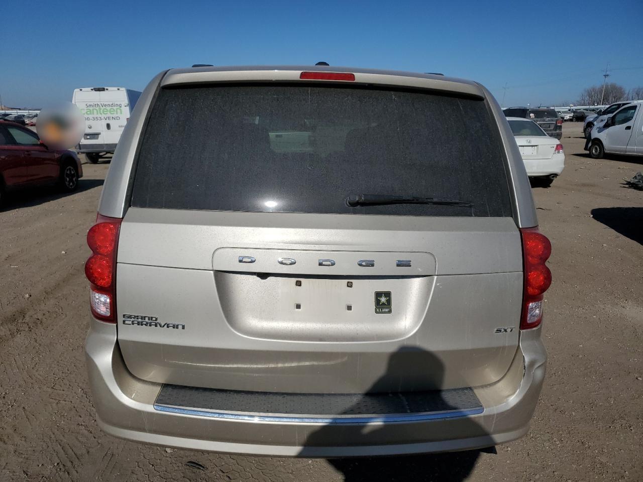 2016 Dodge Caravan - Image 6