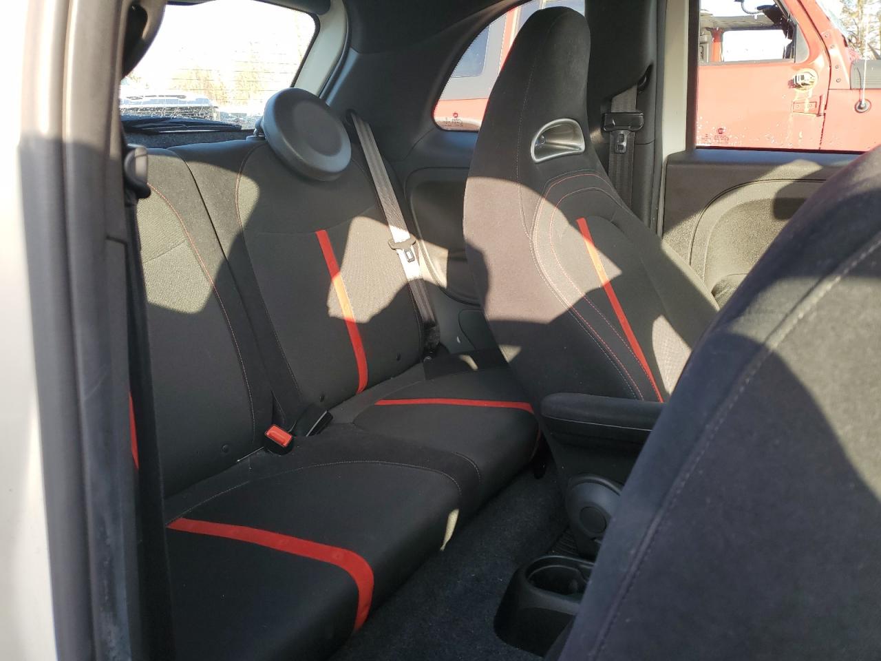 2017 Fiat 500 - Image 10