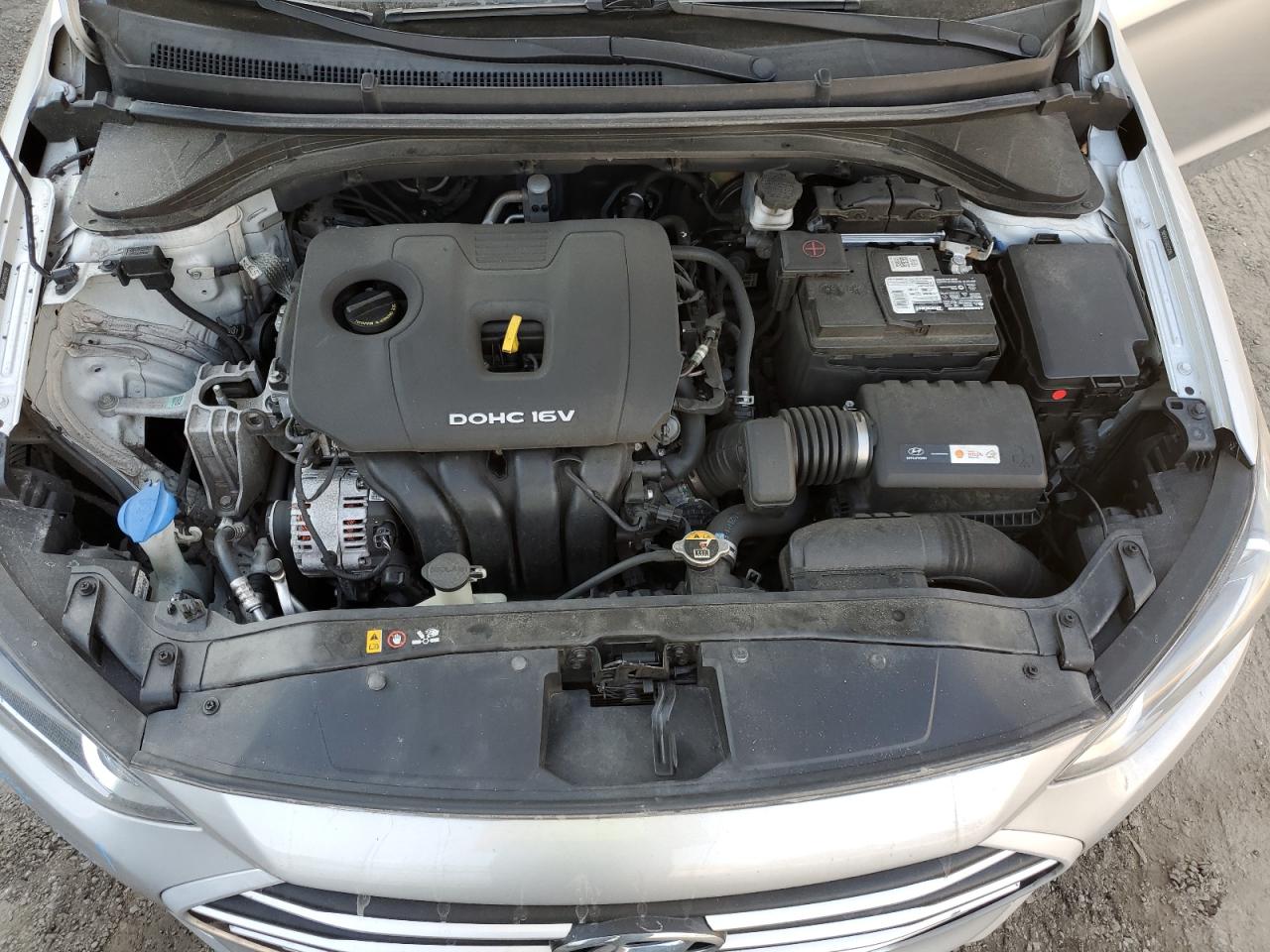 2018 Hyundai Elantra - Image 11