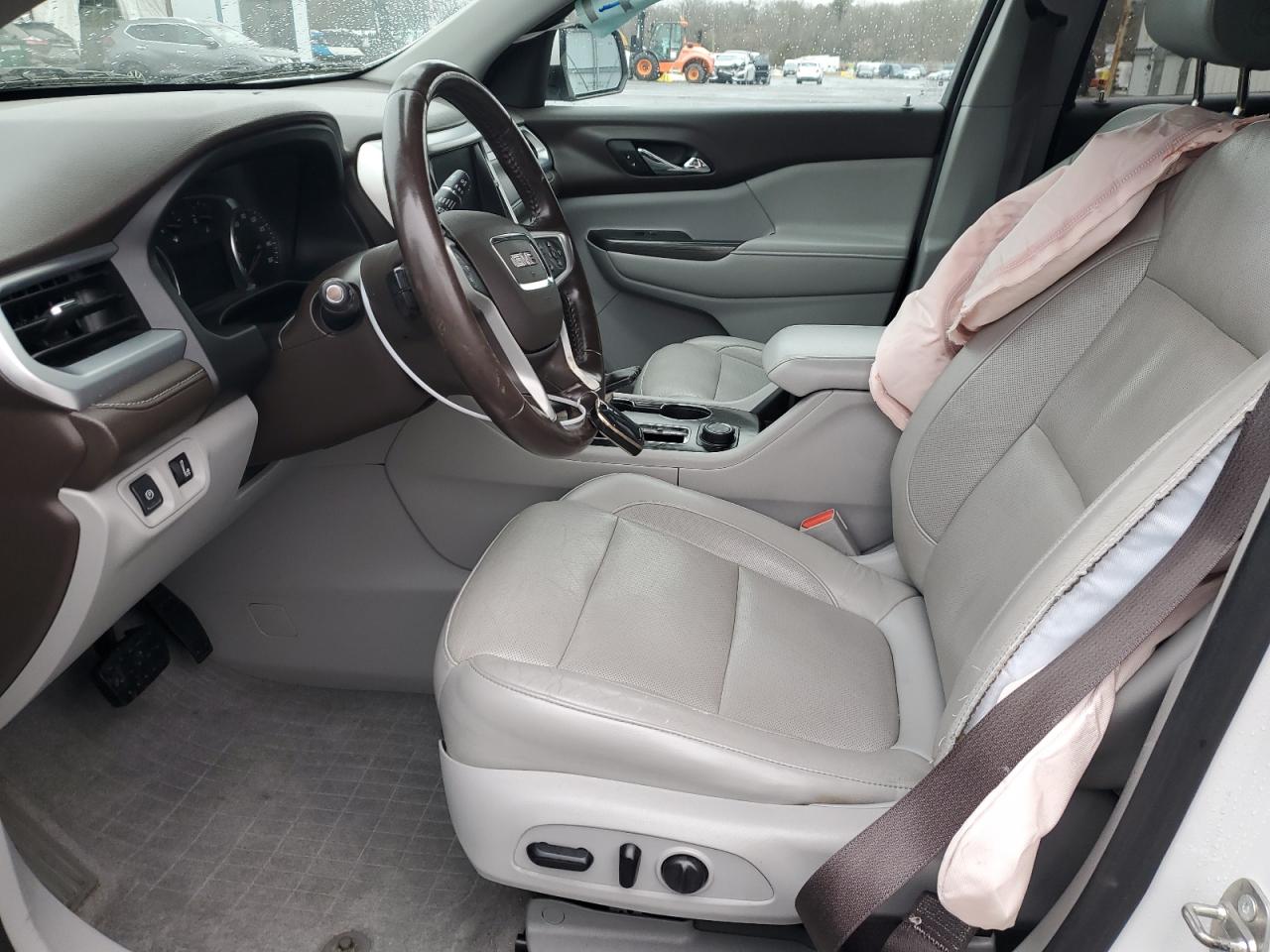 2018 GMC Acadia - Image 7