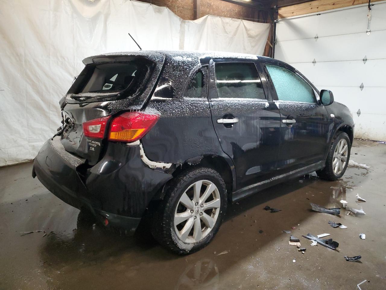 2015 Mitsubishi Outlander - Image 3