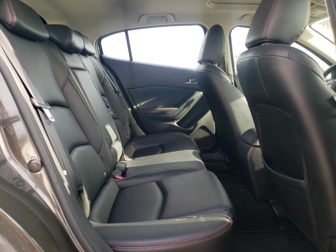 2016 Mazda 3 - Image 10