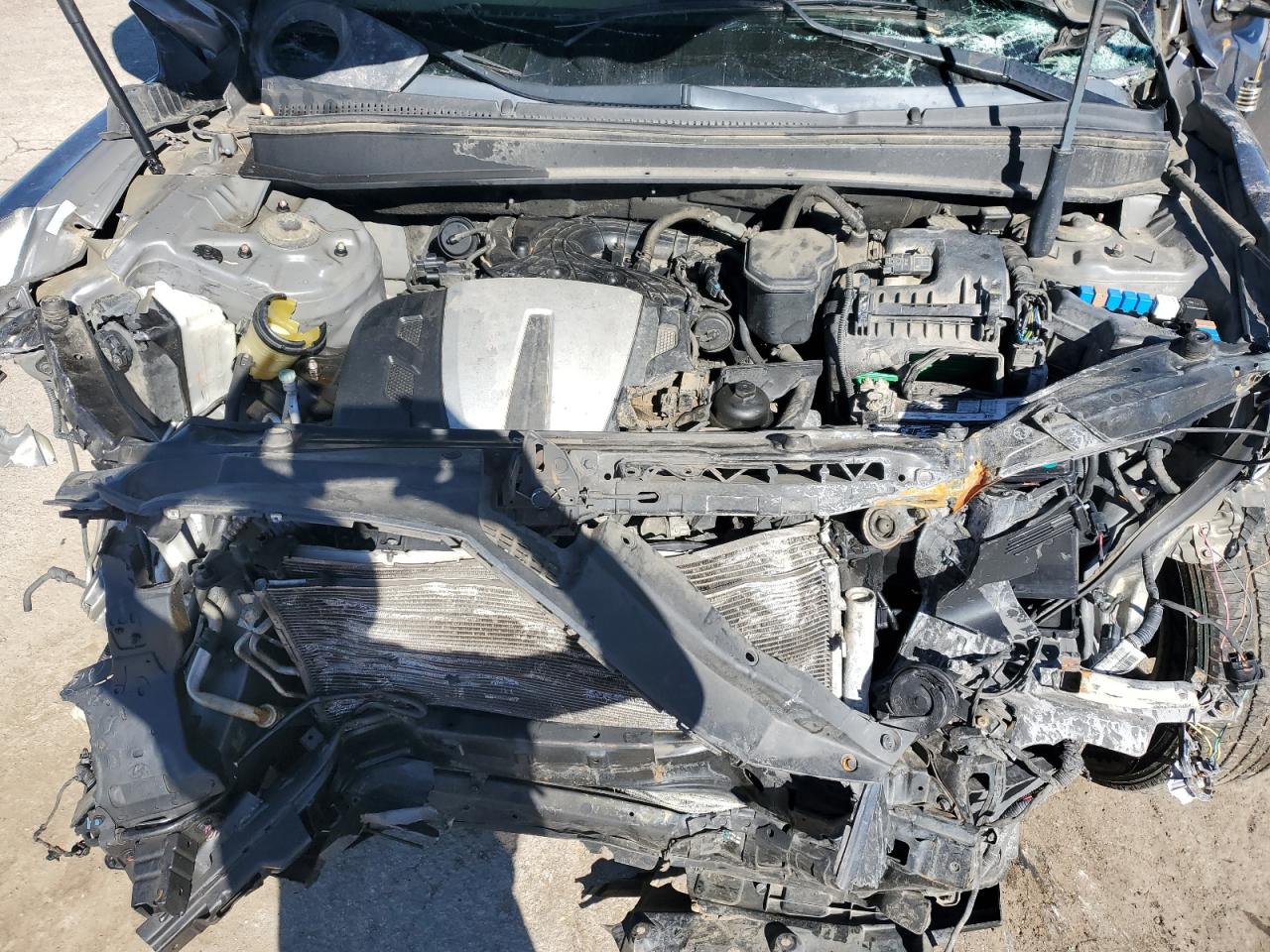 2011 Hyundai Santa Fe - Image 13