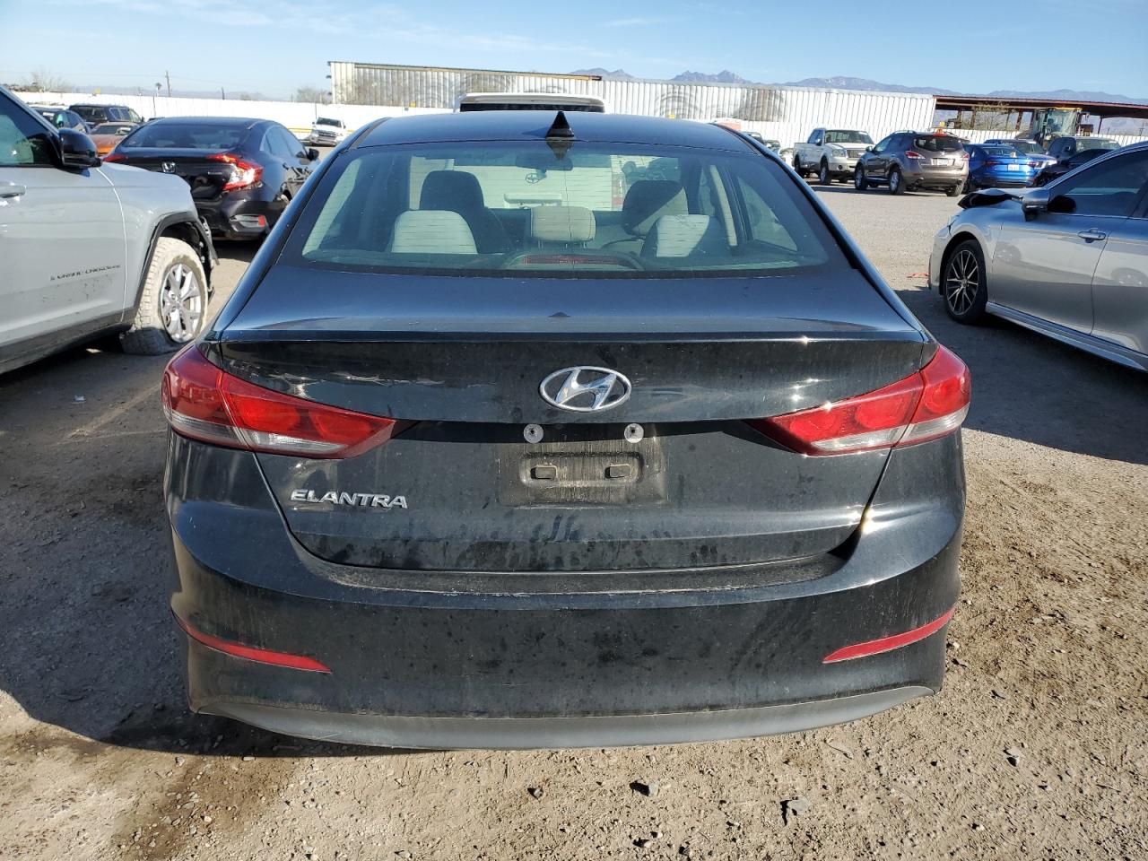2017 Hyundai Elantra - Image 6
