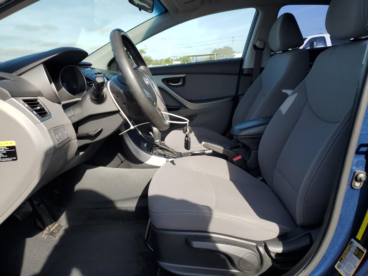 2014 Hyundai Elantra - Image 7