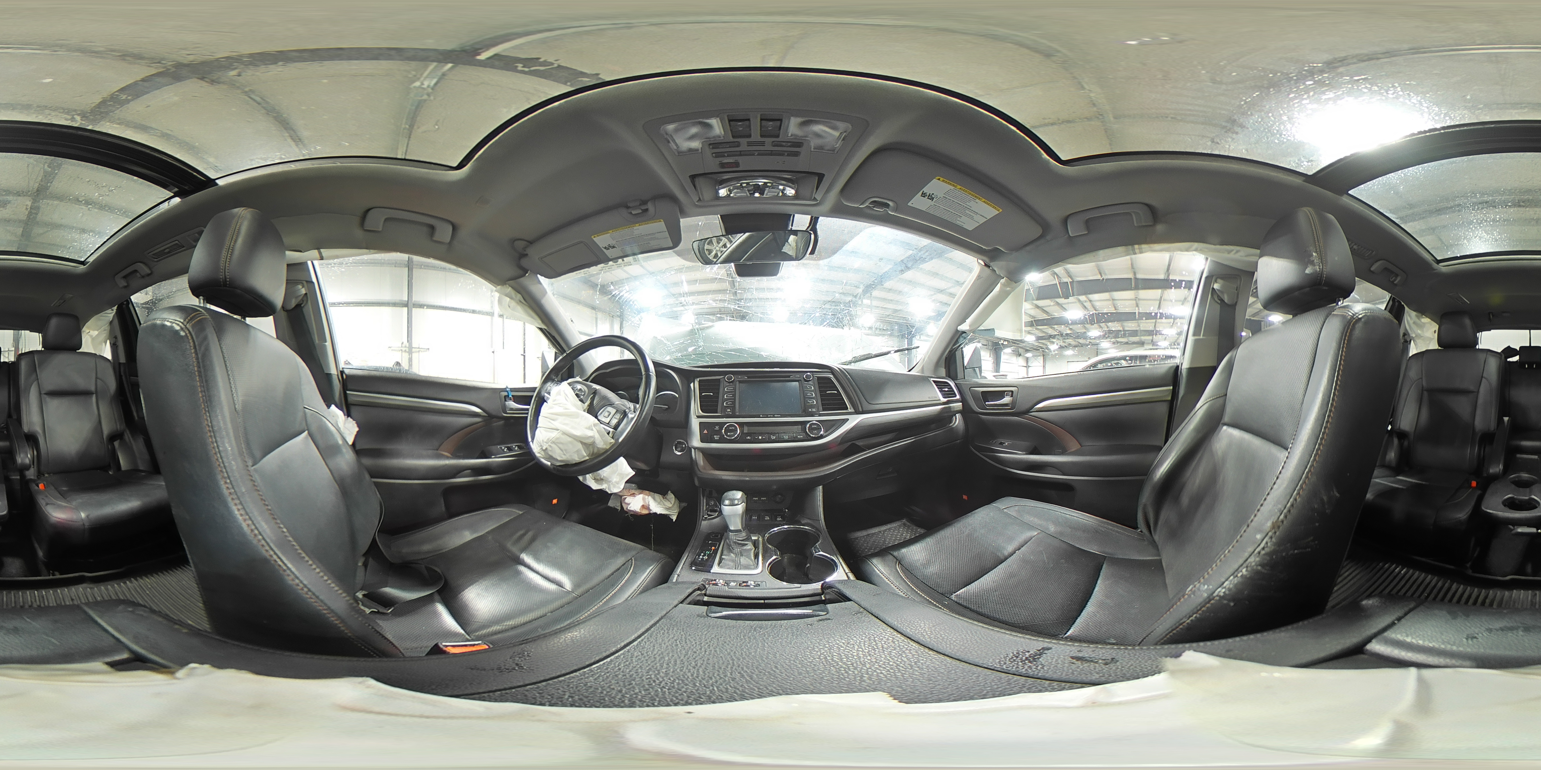 2019 Toyota Highlander - Image 16