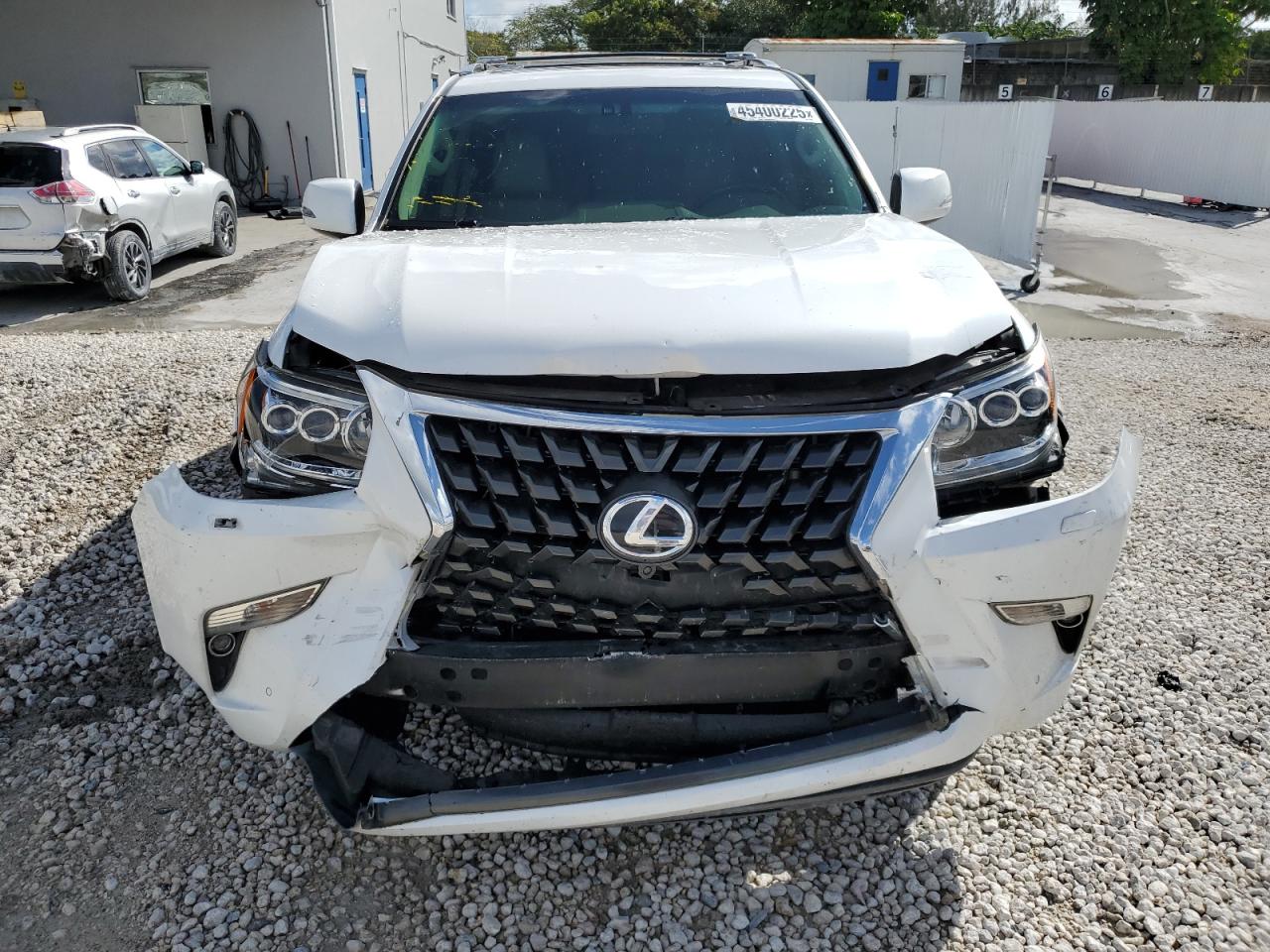 2017 Lexus GX - Image 5