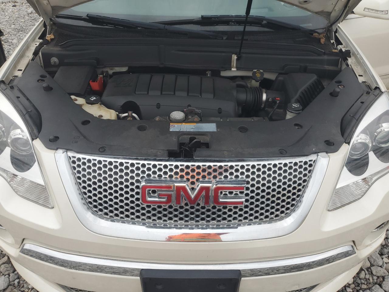 2012 GMC Acadia - Image 12