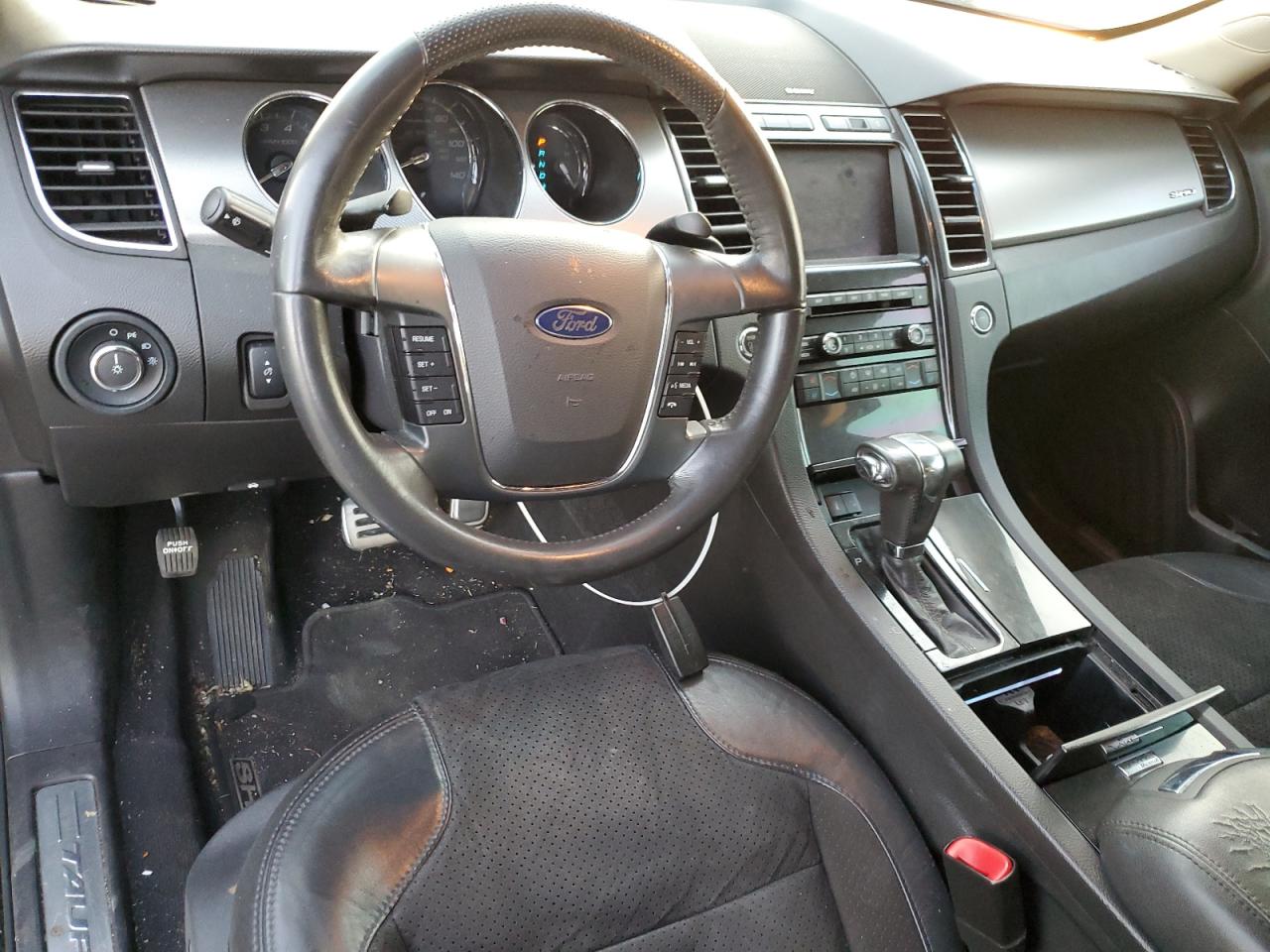 2010 Ford Taurus - Image 8
