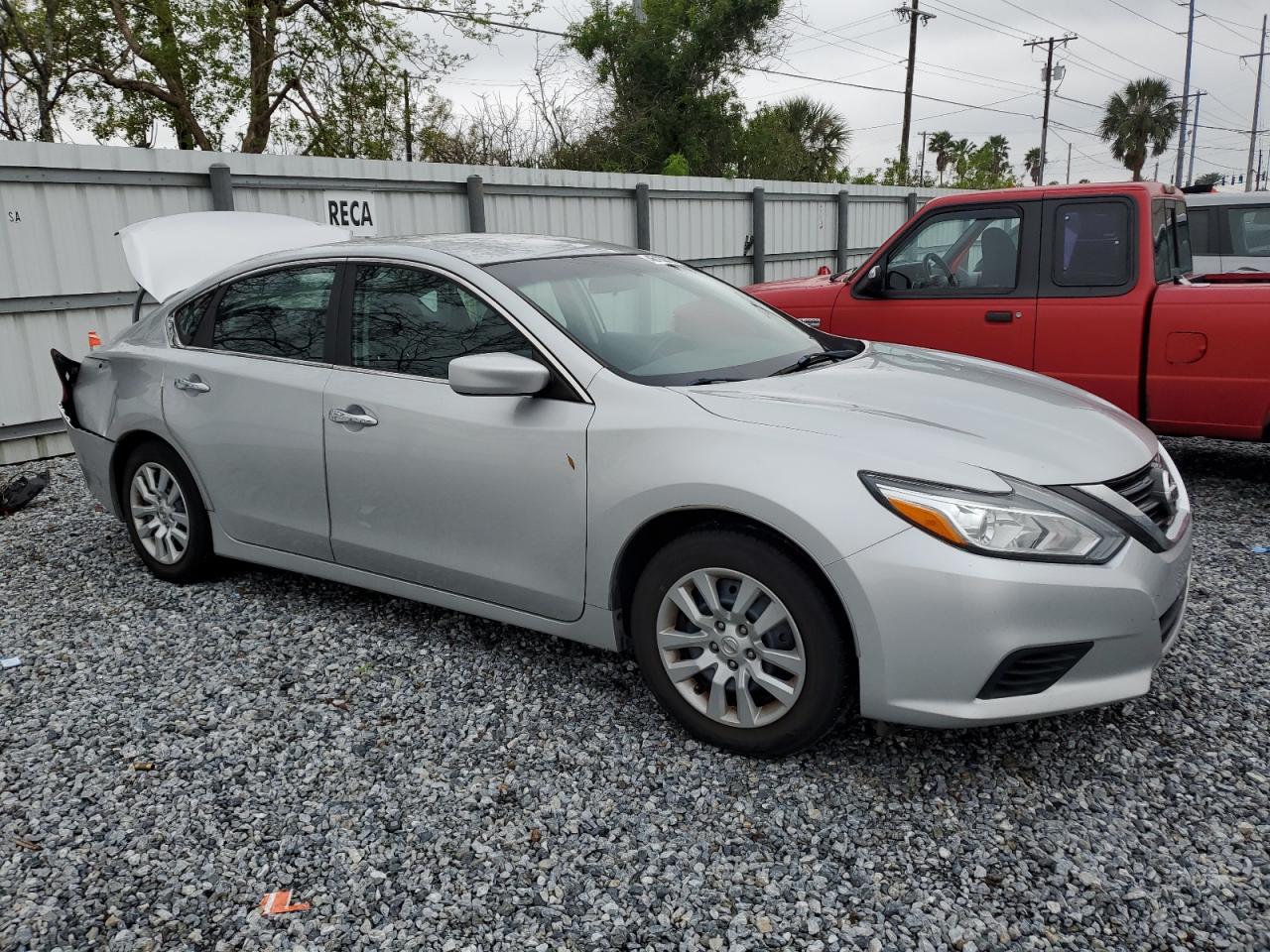 2017 Nissan Altima - Image 4