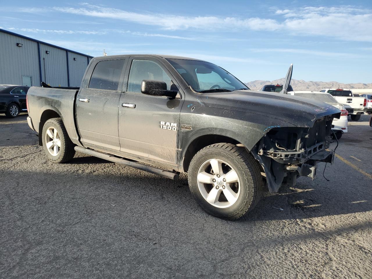 2016 RAM 1500 - Image 4