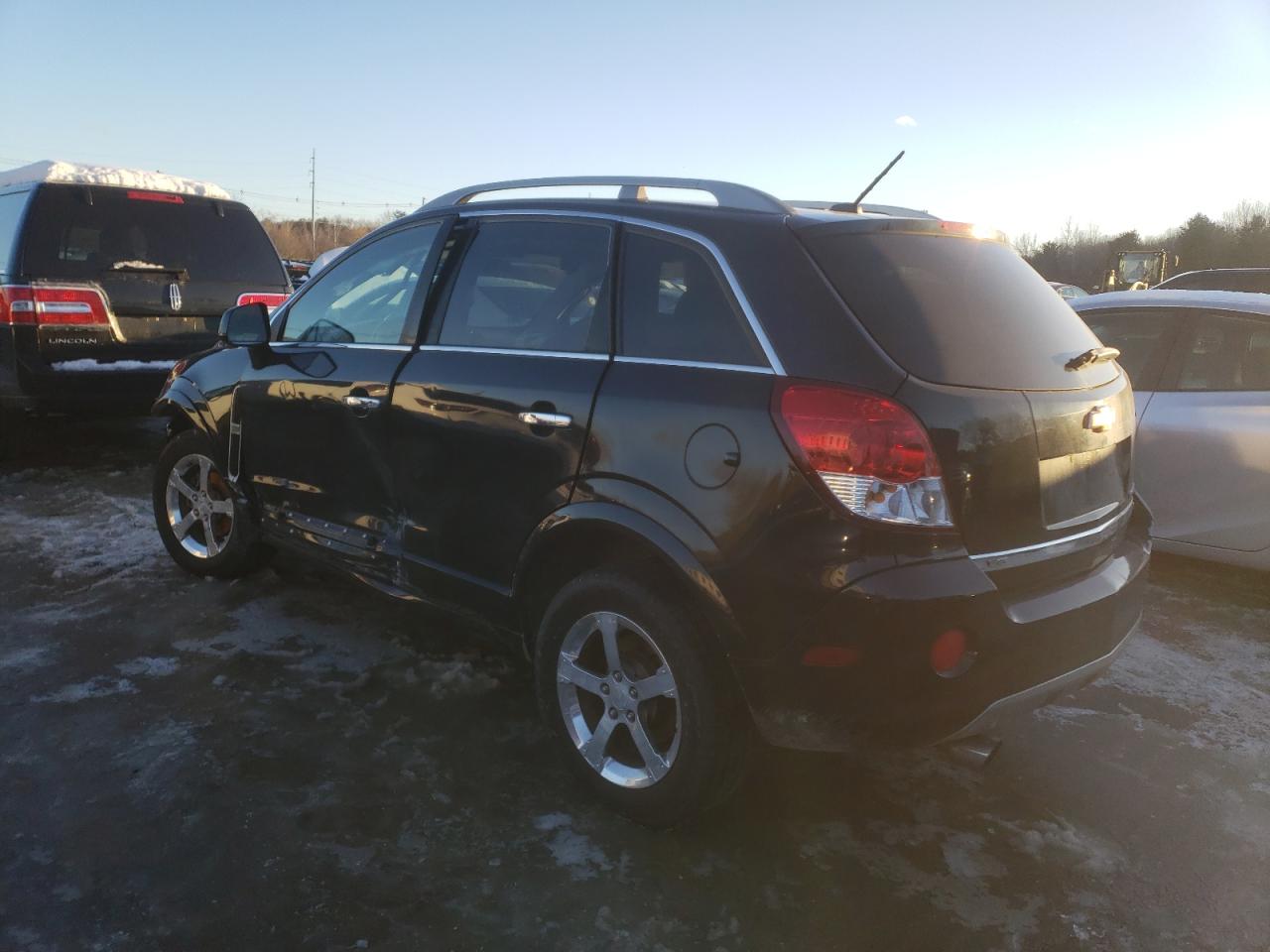 2012 Chevrolet Captiva - Image 2