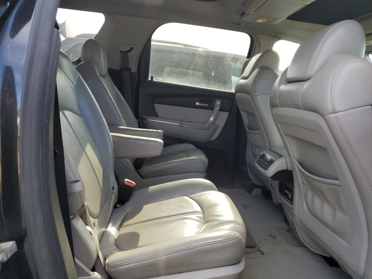 2008 GMC Acadia Slt-2 VIN: 1GKEV3372812343 Lot: 46361835