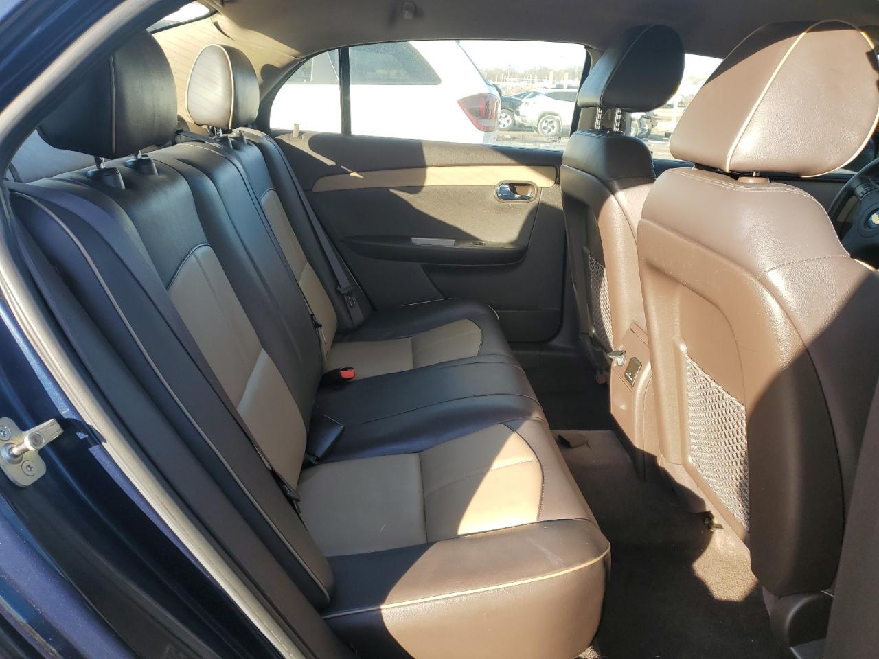 2011 Chevrolet Malibu - Image 10