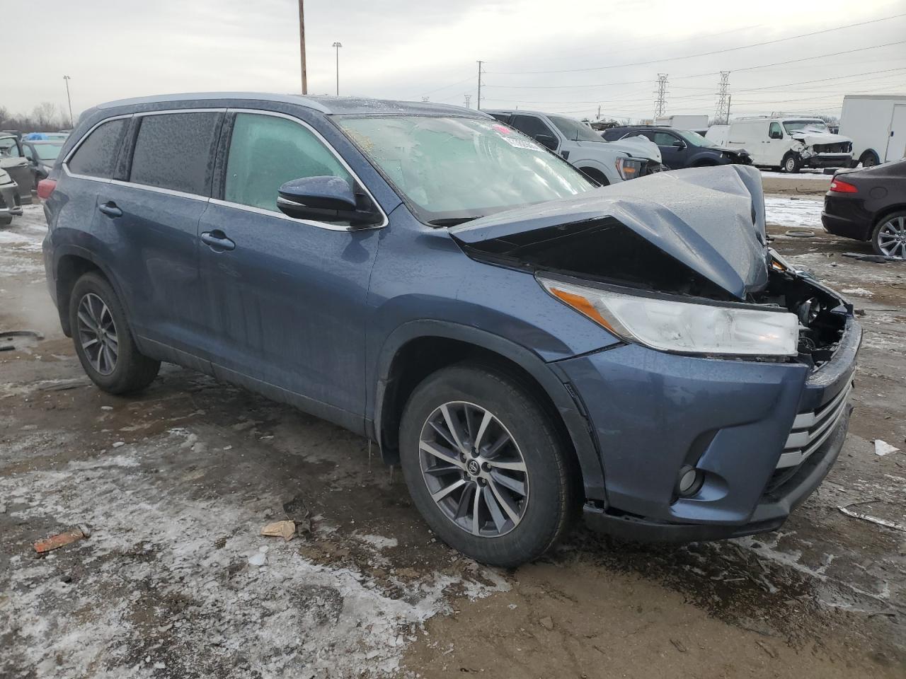 2019 Toyota Highlander - Image 4