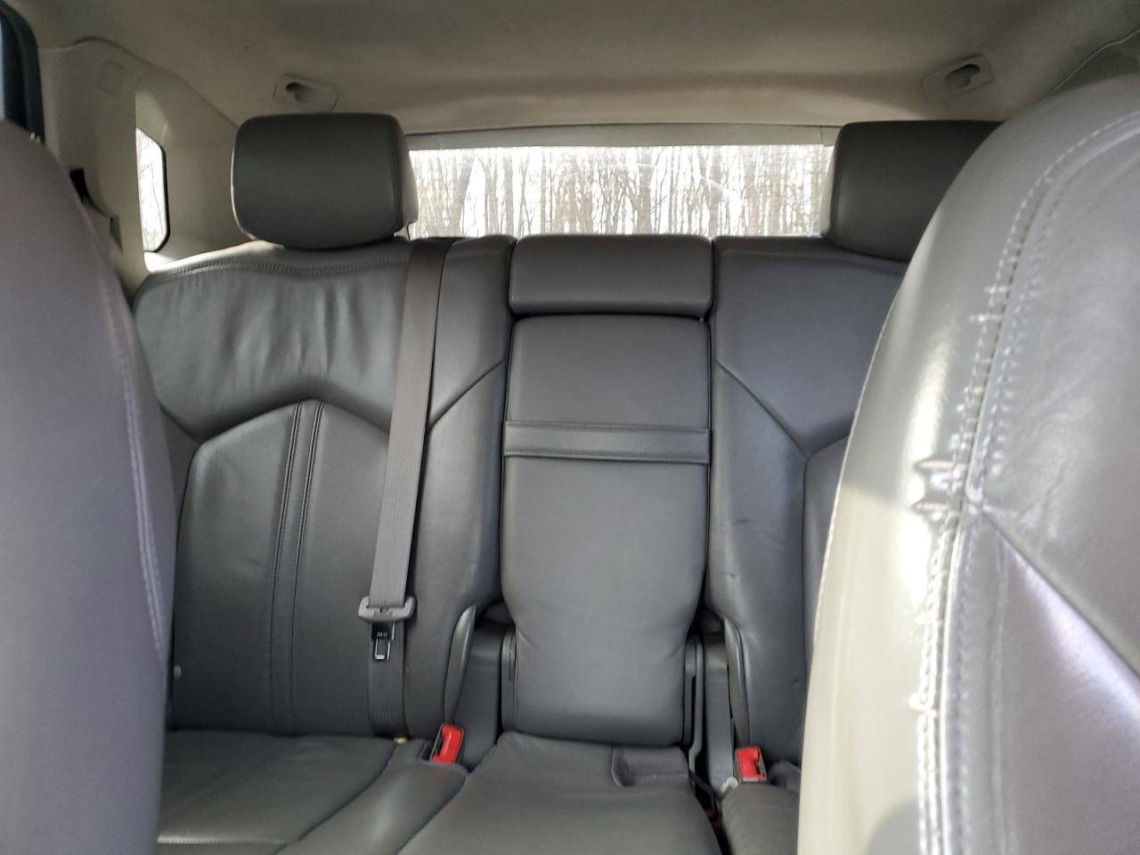 2010 Cadillac SRX - Image 10