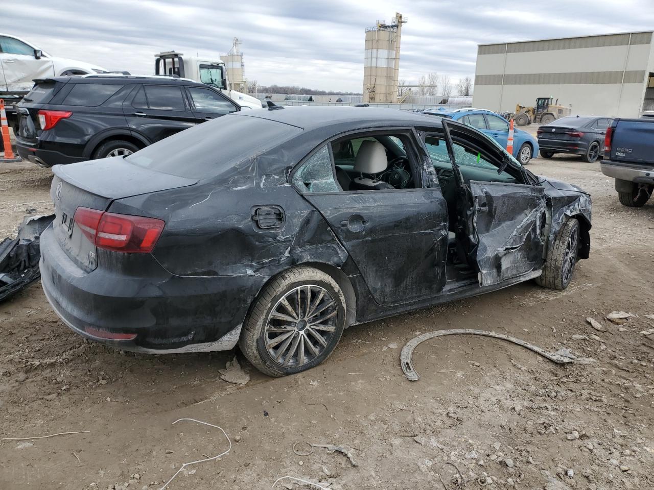 2016 Volkswagen Jetta - Image 3
