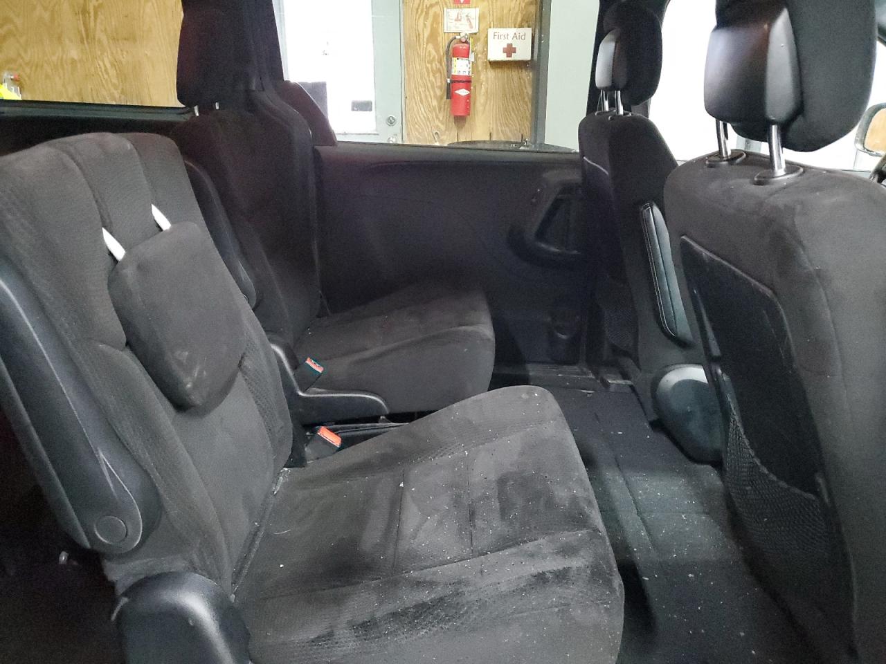 2014 Dodge Caravan - Image 11
