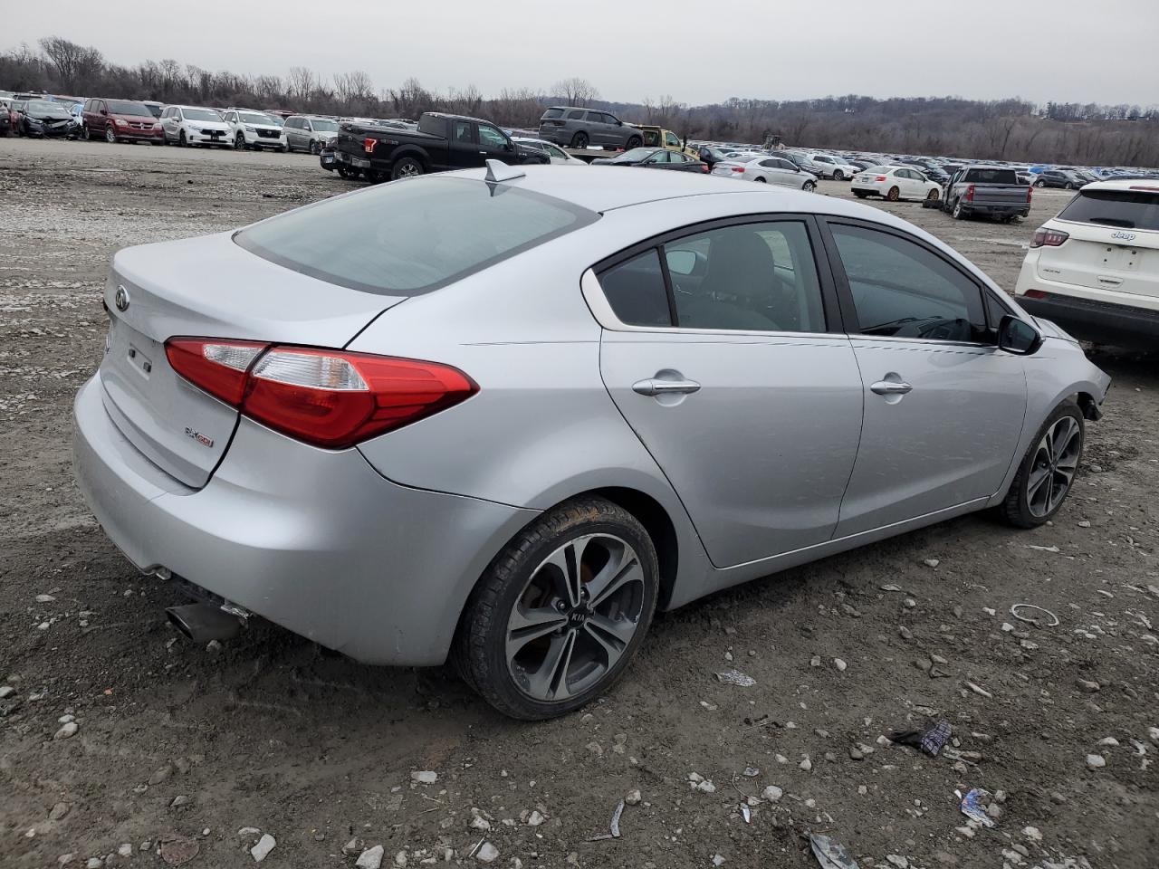 2016 Kia Forte - Image 3
