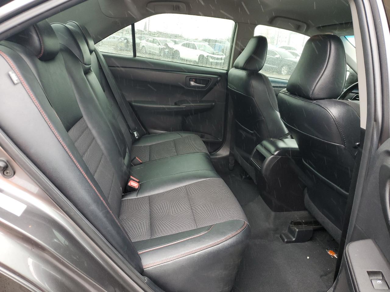 2016 Toyota Camry - Image 11