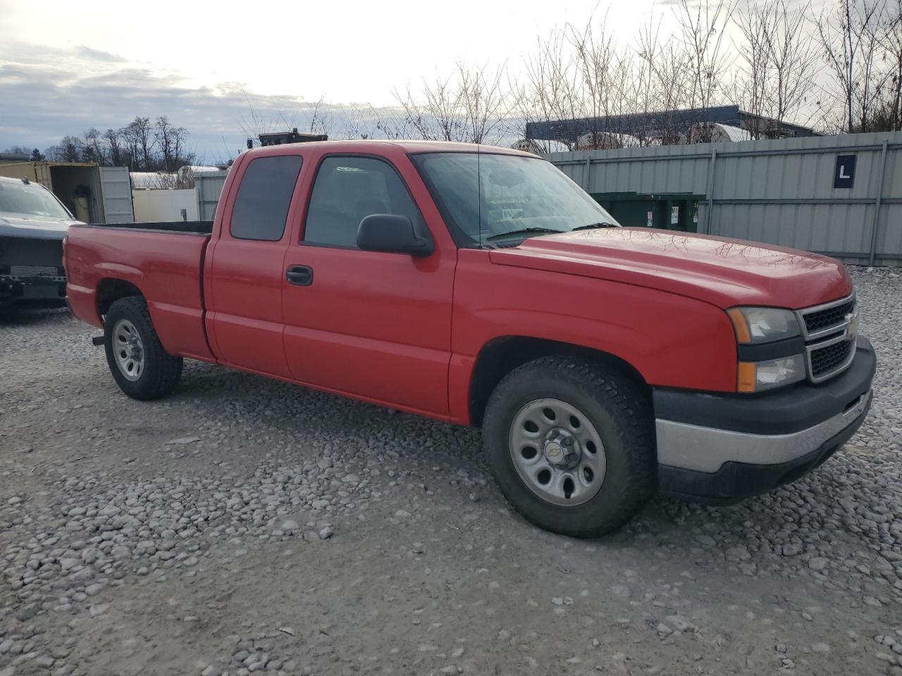 2007 Chevrolet Silverado - Image 4