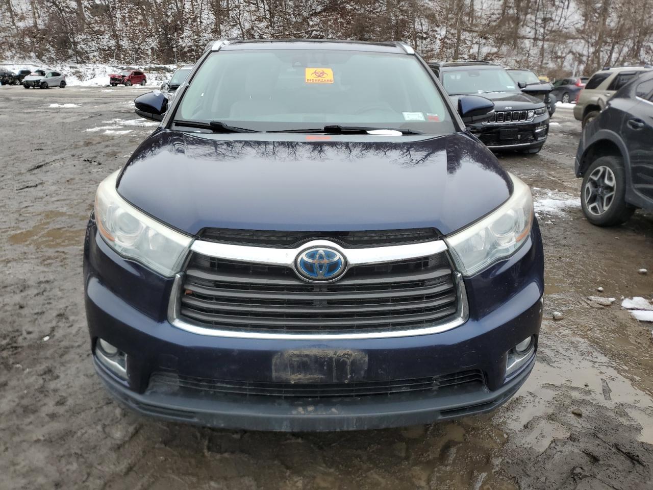 2014 Toyota Highlander - Image 5